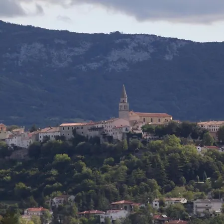 With Parking Space Buzet, Istria - Sredisnja Istra - 17333 布泽特